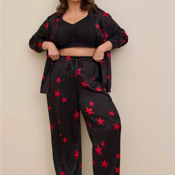 Torrid Sleep Black and Red Star Print Women's Pajama Long Sleeve Top and Pants - Picture 3 of 5
